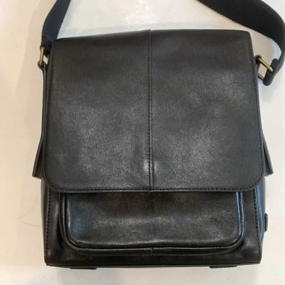 Fossil Kayden Black Leather Crossbody Bag SBG1324001 (M)